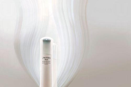 SHISEIDO推出全新IBUKI新漾美肌系列，為肌膚傾注大量滋潤，築起防護網，隔絕紫外線、乾燥及壓力，保持肌膚飽滿健康潤澤。